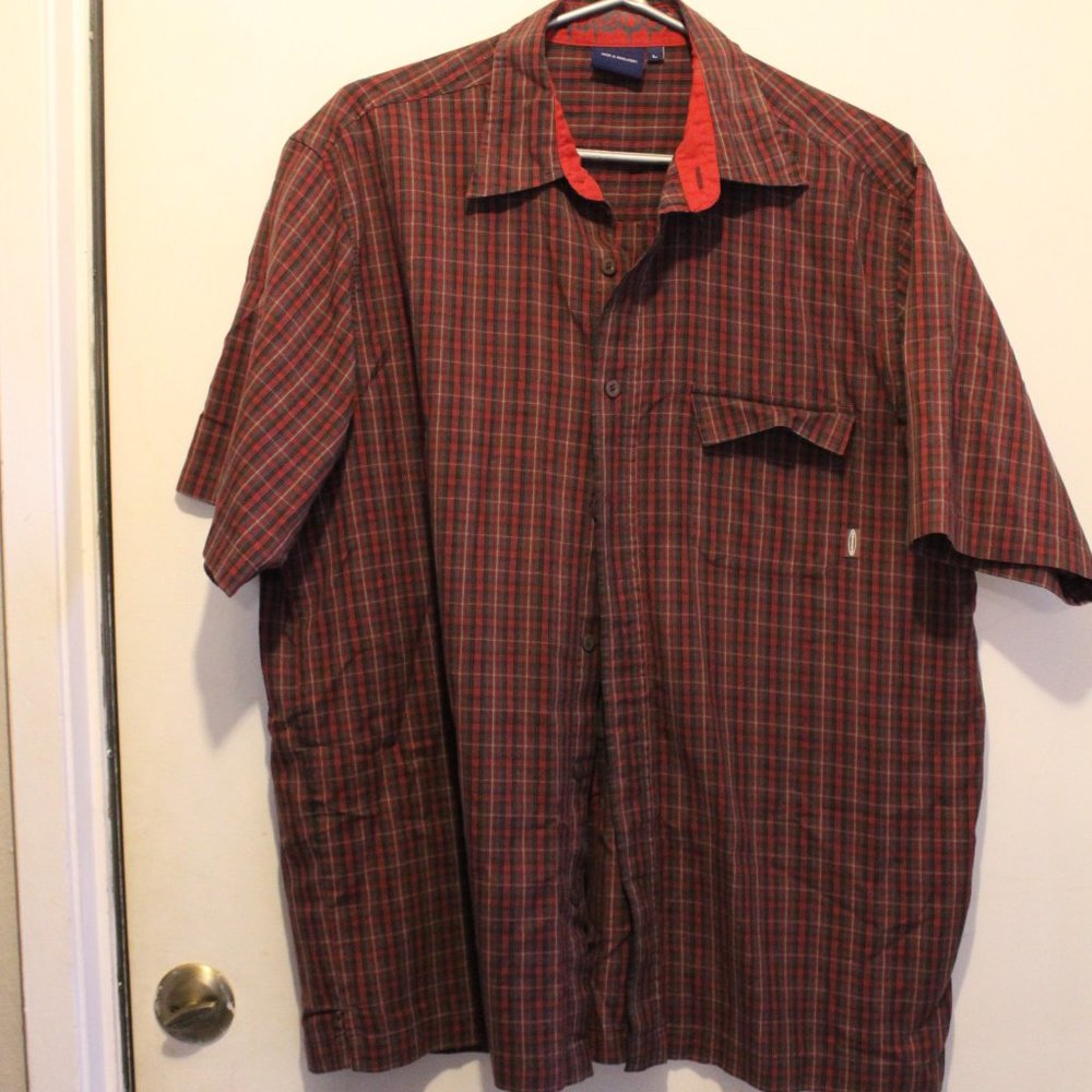Sideout Men's Short Sleeve Button Down Shirt Size L (132)